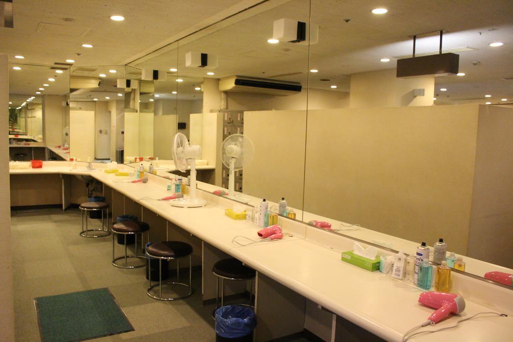 Capsule Hotel Asahi Plaza Shinsaibashi Osaka Exterior photo