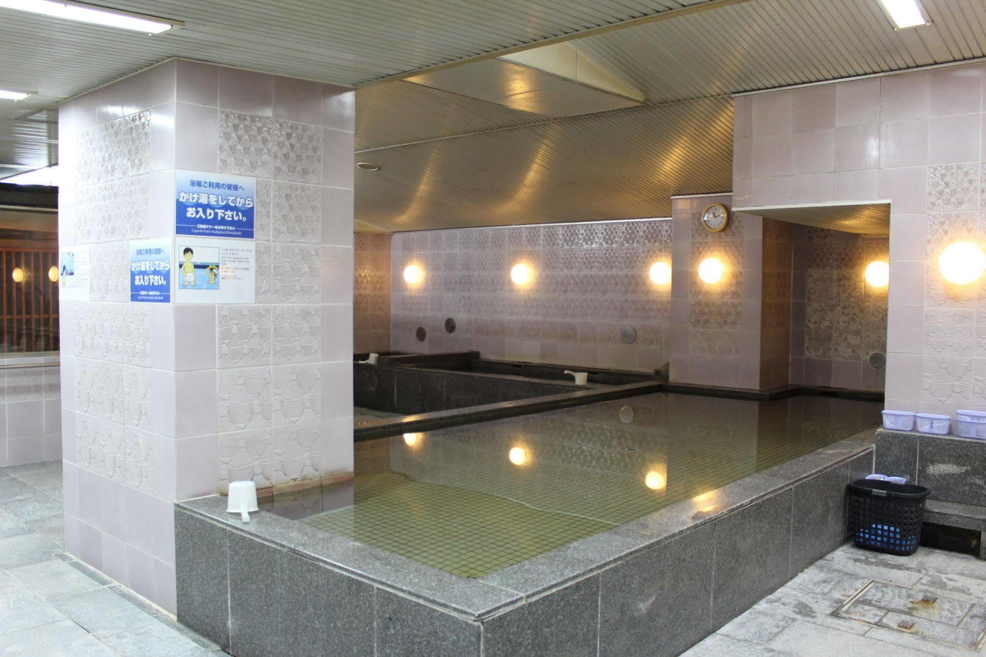 Capsule Hotel Asahi Plaza Shinsaibashi Osaka Exterior photo