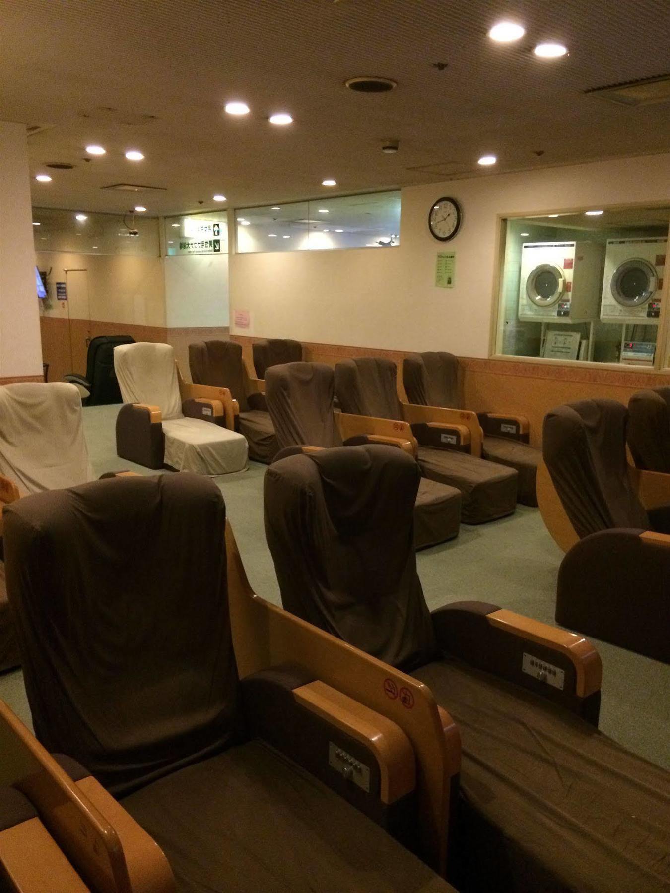 Capsule Hotel Asahi Plaza Shinsaibashi Osaka Exterior photo