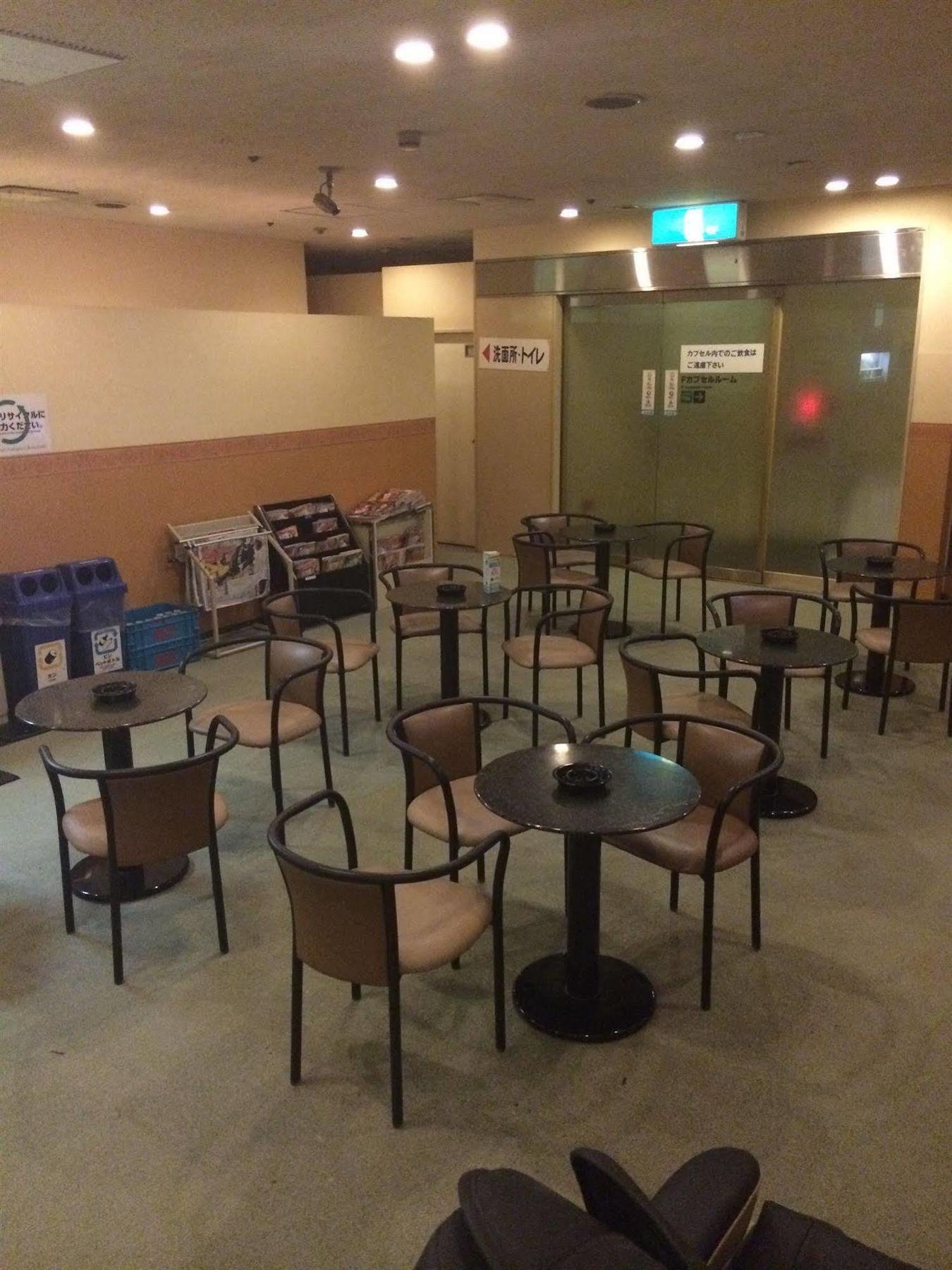 Capsule Hotel Asahi Plaza Shinsaibashi Osaka Exterior photo